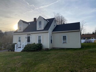 10 Pageant St, Bennington, VT 05201