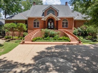 213 W Canebrake Blvd, Hattiesburg, MS 39402