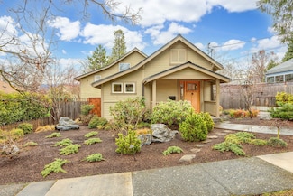 280 Liberty St, Ashland, OR 97520