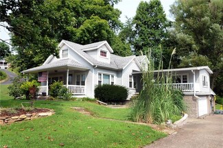 219 W Main St, New Concord, OH 43762