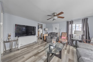 107 SE 5th Ave, Ontario, OR 97914