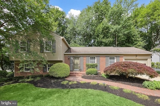 9528 Wallingford Dr, Burke, VA 22015