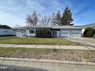 205 S Badger St, Wishek, ND 58495