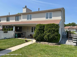 30 Regis Dr Unit 76, Staten Island, NY 10314