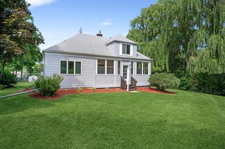 6240 Lynwood Blvd, Mound, MN 55364