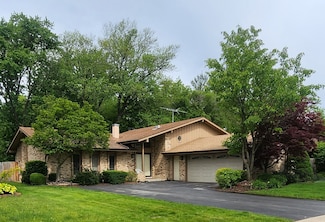 18068 Jason Ln, Lansing, IL 60438