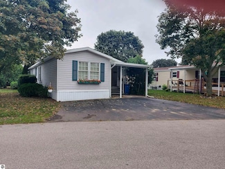 1663 David Place, Traverse City, MI 49686