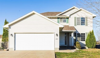 2905 SE Stone Ridge St, Grimes, IA 50111