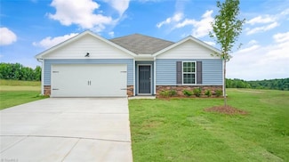 4552 Red Oak Dr, Trinity, NC 27370