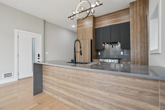 68 Thorne St Unit 1, Jersey City, NJ 07307