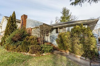 527 Amsterdam Ave, Roselle Park, NJ 07204