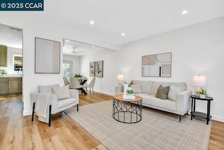 1897 Lynwood Dr Unit B, Concord, CA 94519