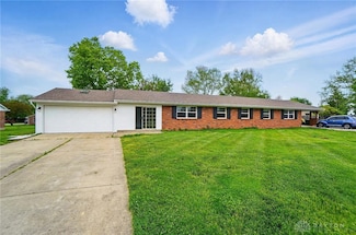 3517 Mary Ann Dr, Lebanon, OH 45036
