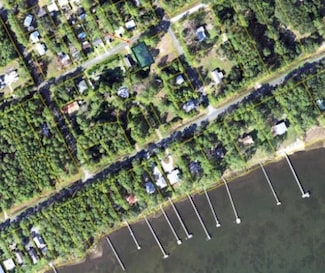 2528 Florida Ave, Carrabelle, FL 32322