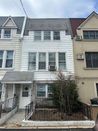 3714 68th St, Woodside, NY 11377