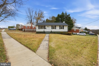 11901 Rocking Horse Rd, Rockville, MD 20852