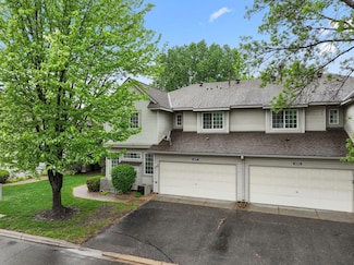 1077 Lovell Ln S, Saint Paul, MN 55113