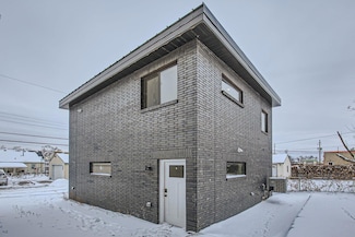 2614 University Ave NE, Minneapolis, MN 55418
