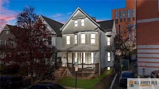 3 High St, New Brunswick, NJ 08901