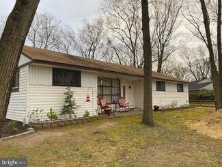 25 Yansick Dr, Delran, NJ 08075