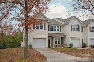 2269 Winthrop Chase Dr, Charlotte, NC 28212
