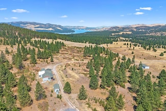 5905 River Bend Way, Fruitland, WA 99129