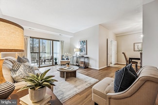 2904 N Leisure World Blvd Unit 516, Silver Spring, MD 20906