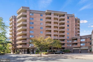 1050 N Stuart St Unit 611, Arlington, VA 22201
