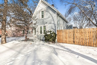 204 Wilson Ave NE, Saint Cloud, MN 56304