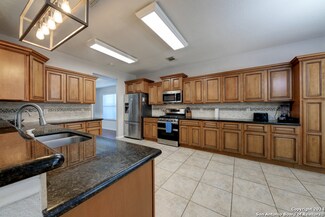 9415 Camino Venado, Helotes, TX 78023