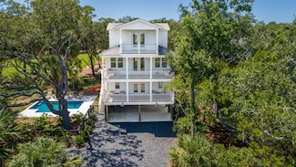 42 Battery Park Rd, Edisto Island, SC 29438