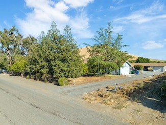25613 Avenue 220, Lindsay, CA 93247
