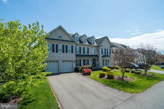 14346 Ladderbacked Dr, Gainesville, VA 20155