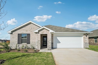240 Canyon Oaks Dr, Greenville, TX 75402