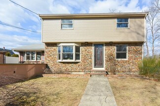 30 Fairview Ave, Abington, MA 02351