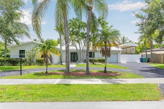 15920 SW 85th Ave, Palmetto Bay, FL 33157