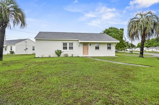 3042 Terry Dr, North Charleston, SC 29405