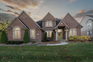 47921 Hill Top Dr E, Plymouth, MI 48170