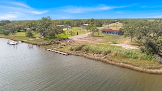 4302 Cr 306, Brazoria, TX 77422