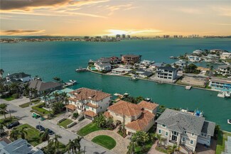 33 Sunset Bay Dr, Belleair, FL 33756
