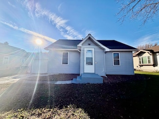 714 S Elm St, Lamberton, MN 56152