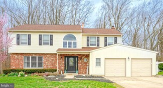 85 Twin Ponds Dr, Sewell, NJ 08080