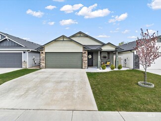 208 Crimson Cir E, Fruitland, ID 83619