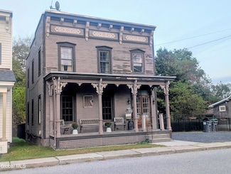 197 Church St, Hoosick Falls, NY 12090