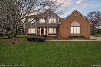 274 Carnoustie Unit 211, Highland, MI 48357