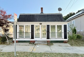 94 Blackhall St, New London, CT 06320