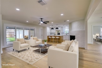 2519 Parana Dr, Houston, TX 77080