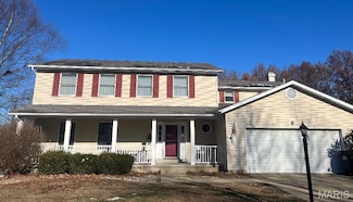 5016 Southwood Dr, Godfrey, IL 62035