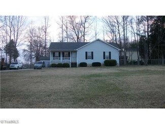 4603 Harwood Rd, Greensboro, NC 27406