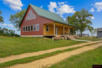29778 100th St, Waseca, MN 56093